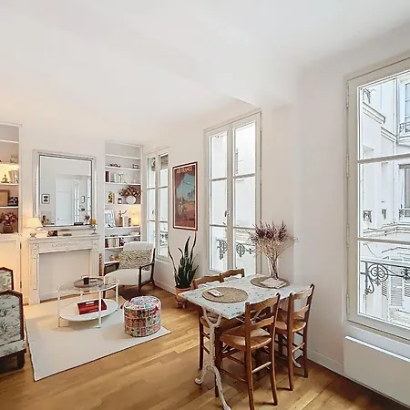A Cosy Haven In Charm And Comfort *